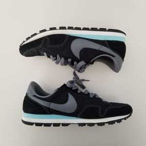 Nike Black/Teal Air Sneaker